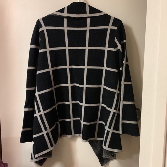 Black and Gray Squared Cardigan - Picture 2 of 6